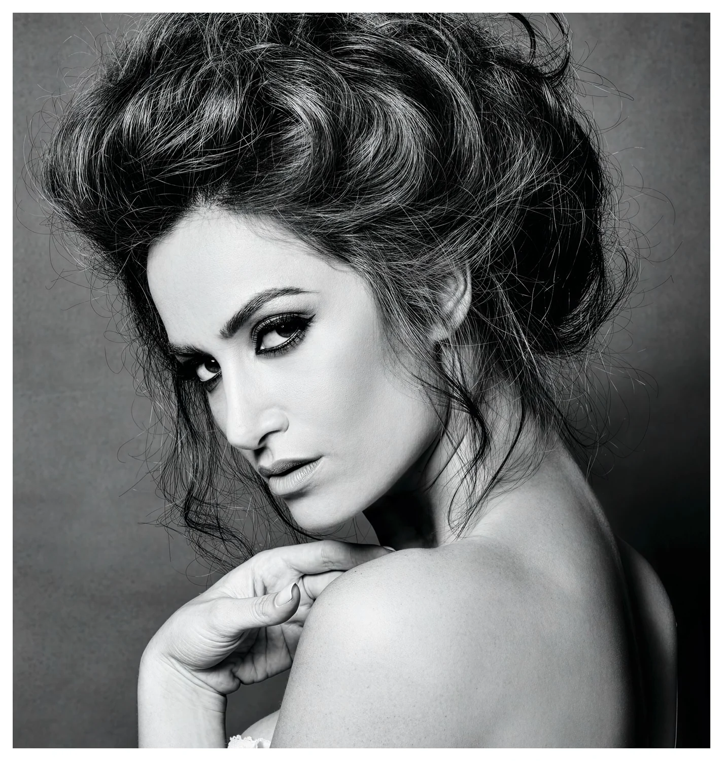 Editorial by Kanyon: textured updo in black and white